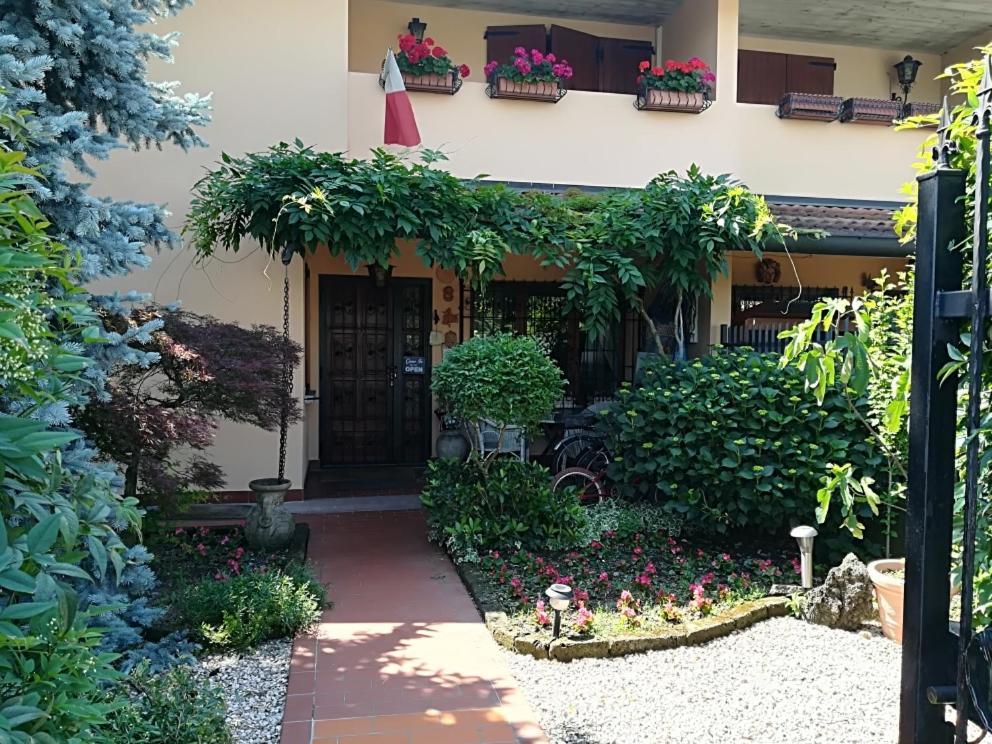B&B L'Isola Di Casa Brembate Kültér fotó